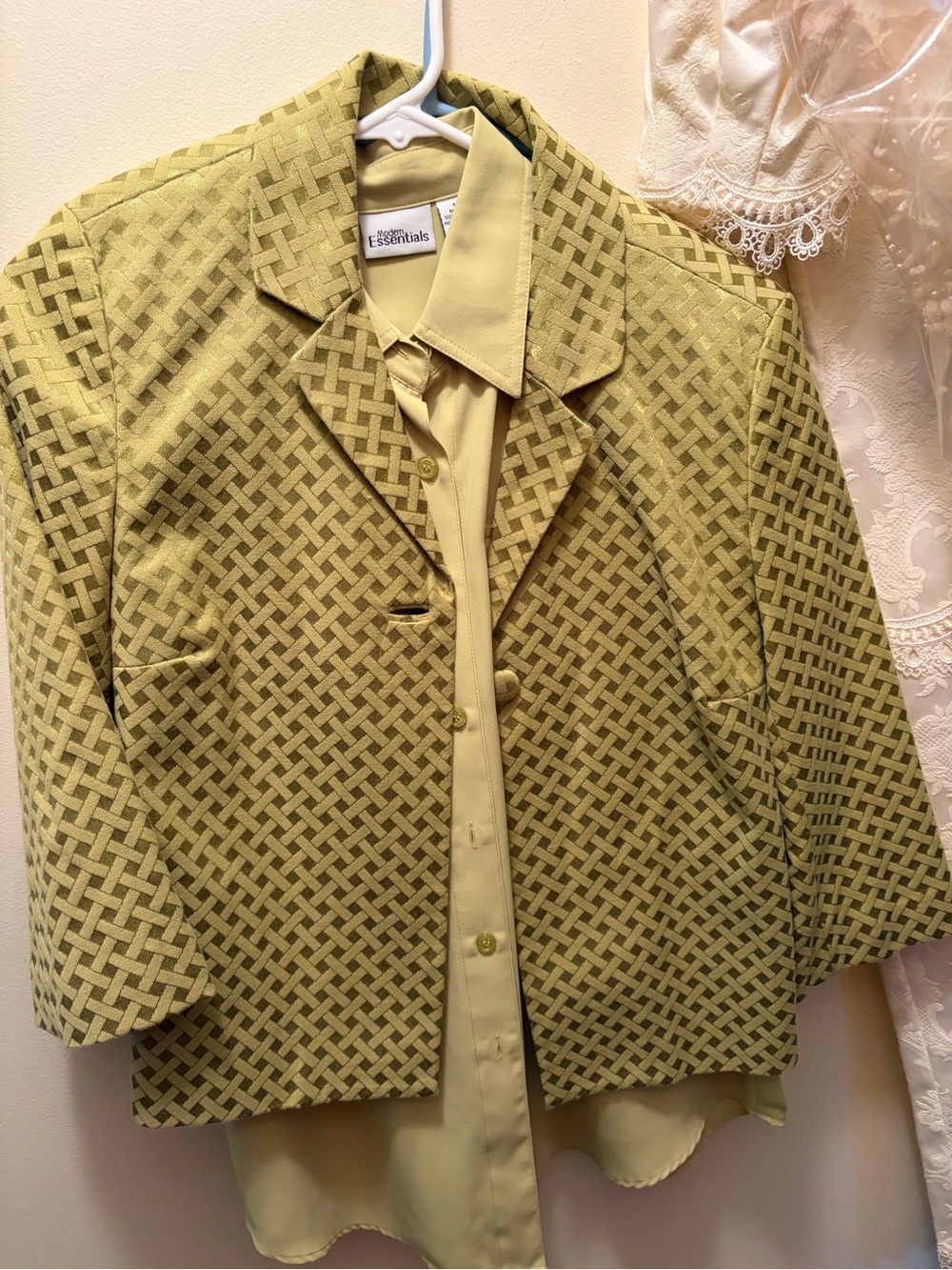 Essentials Light Green Patterned Cropped Blazer